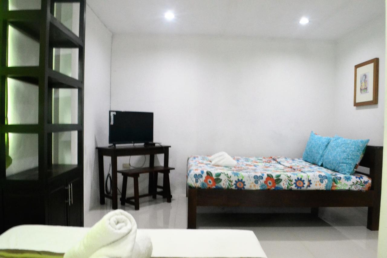 Hotel Lola Natividad วีกัน ภายนอก รูปภาพ